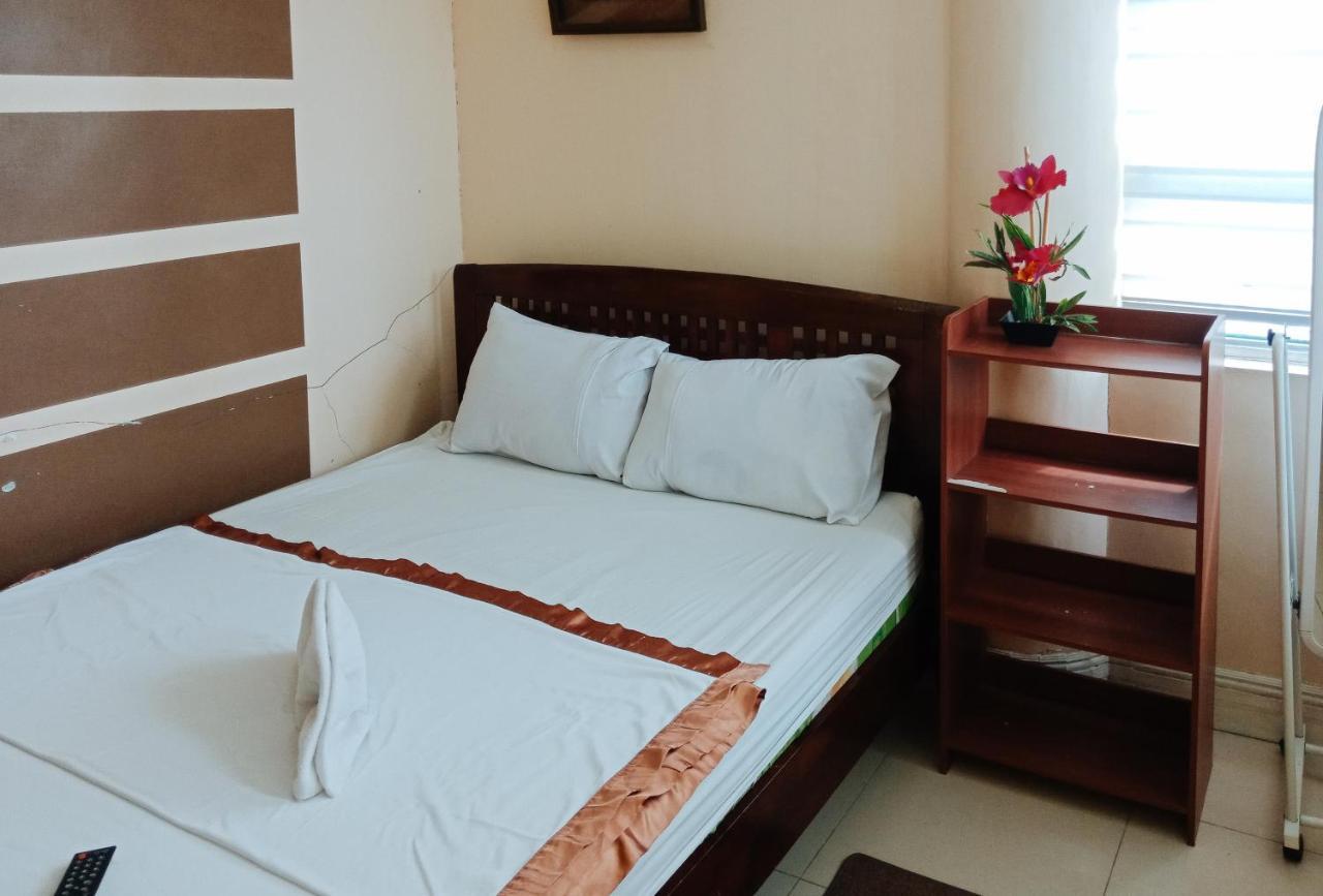 Villa Asuncion Country Inn And Resort Iloilo By Reddoorz Tigbauan Exteriör bild