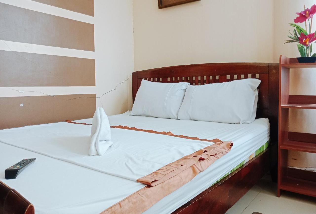 Villa Asuncion Country Inn And Resort Iloilo By Reddoorz Tigbauan Exteriör bild